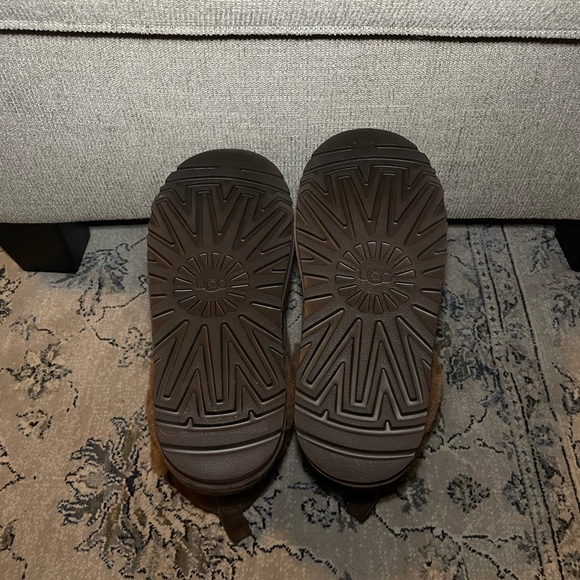 UGG Classic Chillapeak Boots Burnt Cedar - Picture 8 of 10